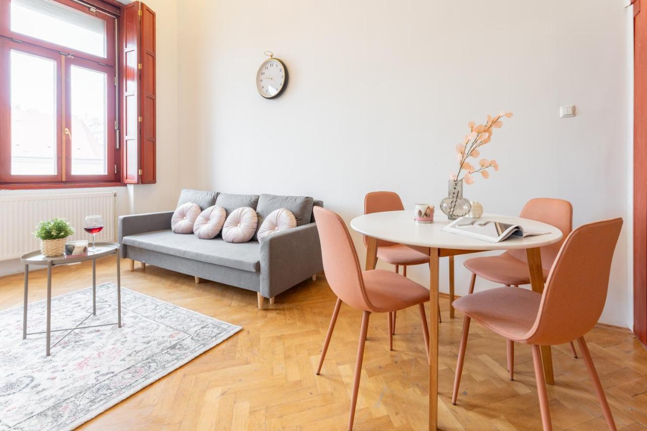 Ferienwohnung Elizabeth'S Treasure Deluxe Budapest Exterior foto