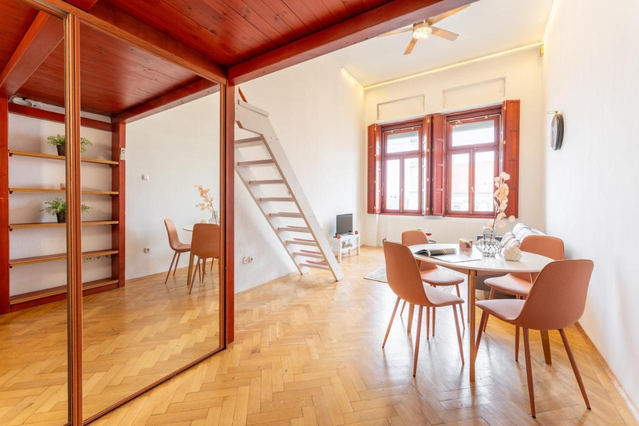 Ferienwohnung Elizabeth'S Treasure Deluxe Budapest Exterior foto